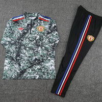 Manchester United 1/4 Zip Tracksuit 24/25 - French Camo