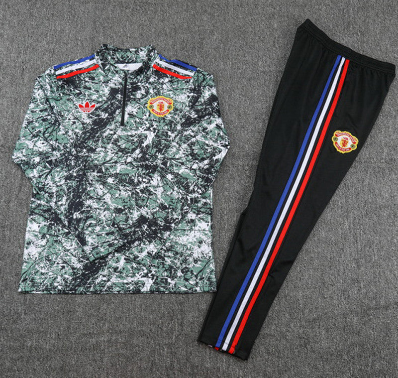 Manchester United 1/4 Zip Tracksuit 24/25 - French Camo