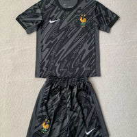 France Training Set - Black